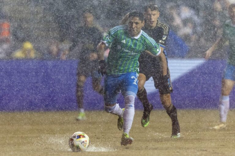 Sounders, Union set to resume suspended match