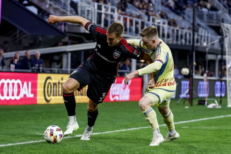 Red Bulls pounce on D.C