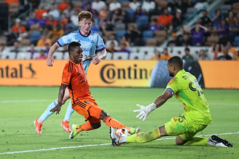 Andrew Tarbell (10 saves), Dynamo upend Rapids