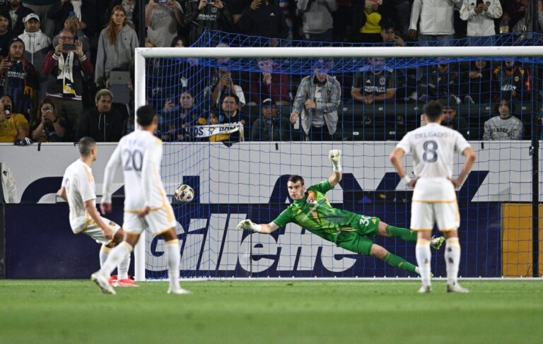 Dejan Joveljic scores twice as Galaxy knock off FC Dallas