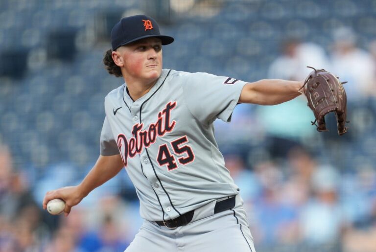 Young pitchers square off as Tigers, White Sox close series