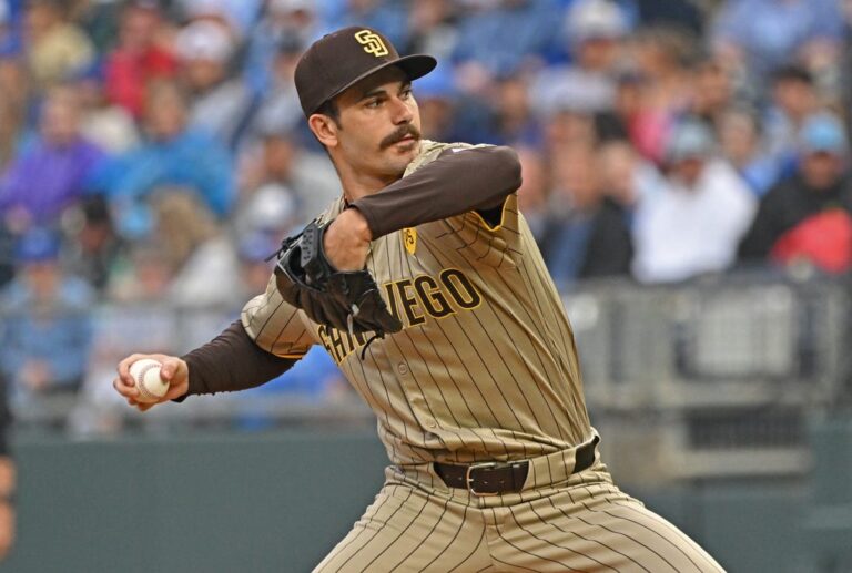 Padres look to take advantage of struggling A's