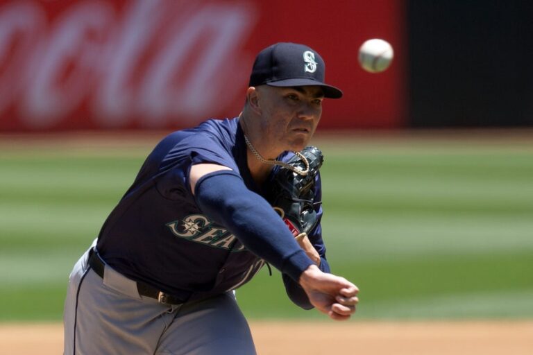 Mariners RHP Bryan Woo scratched, to undergo MRI on elbow