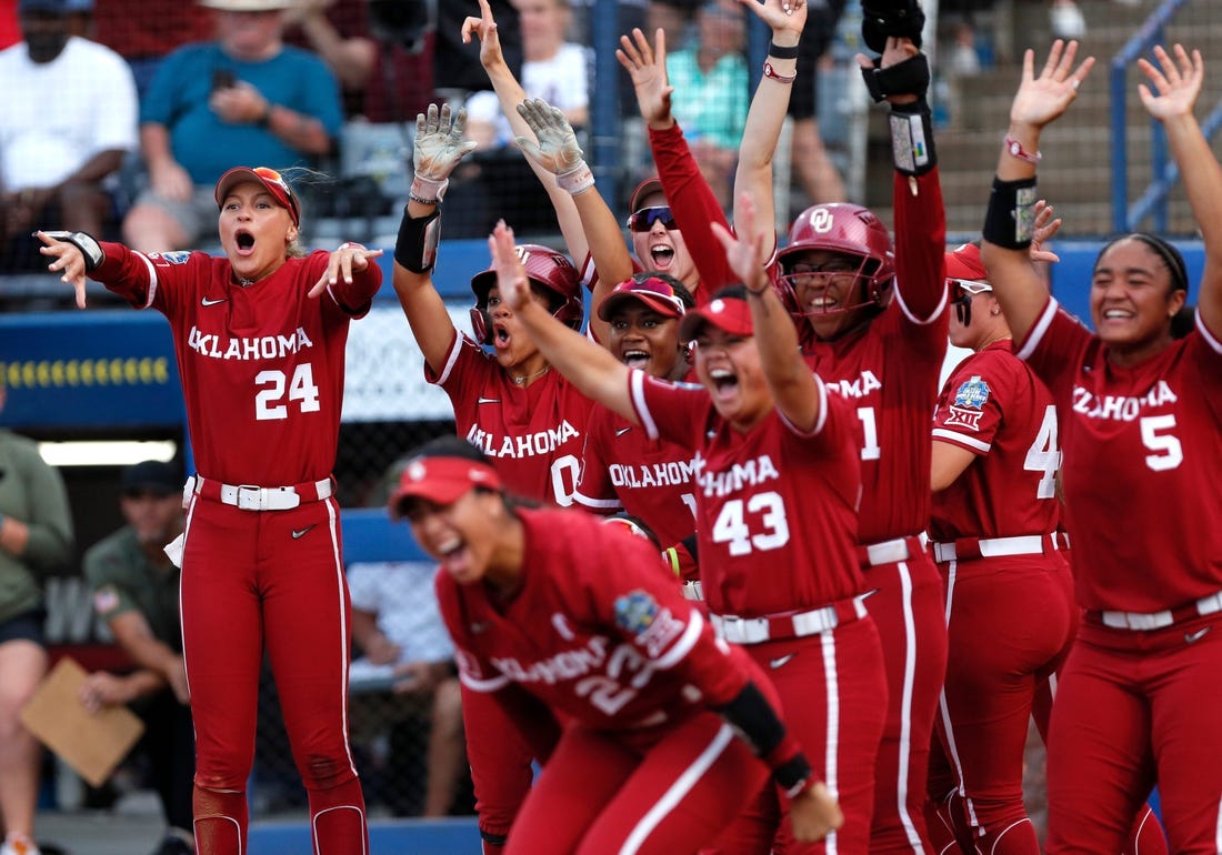 Oklahoma downs Texas to secure WCWS four-peat