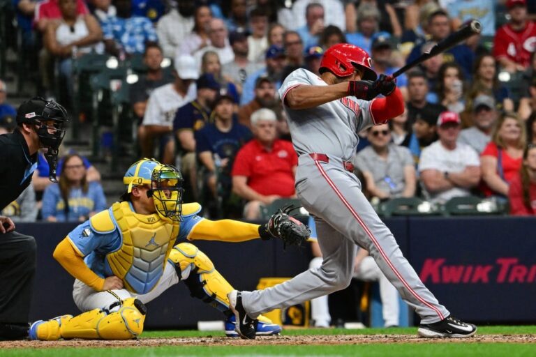 Jeimer Candelario, Reds pursue another win over Brewers