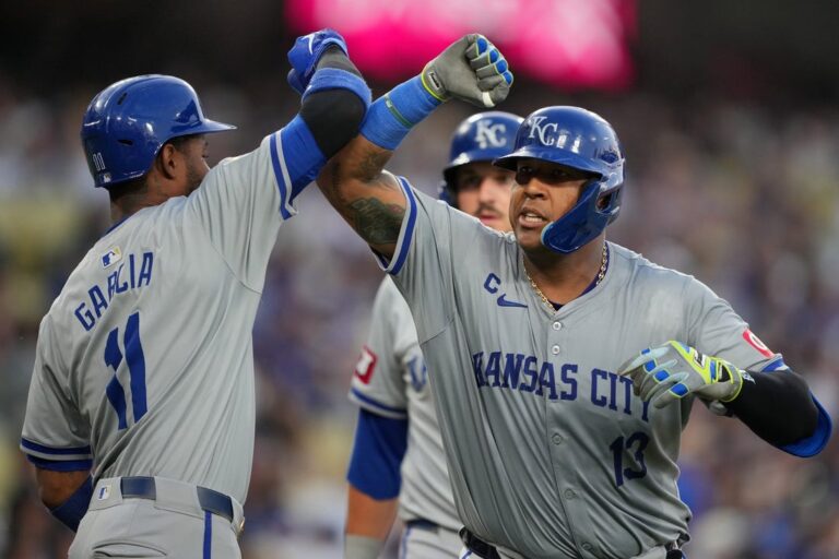 Royals try to manage workload of Salvador Perez against A's