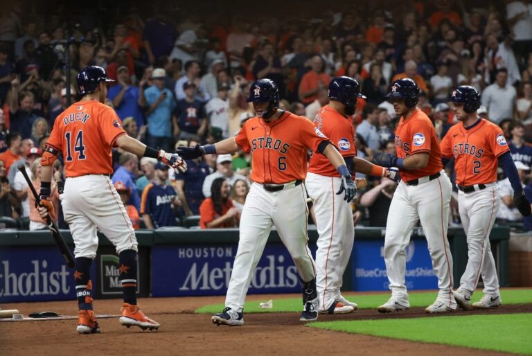 Astros outslug Orioles for 14-11 victory