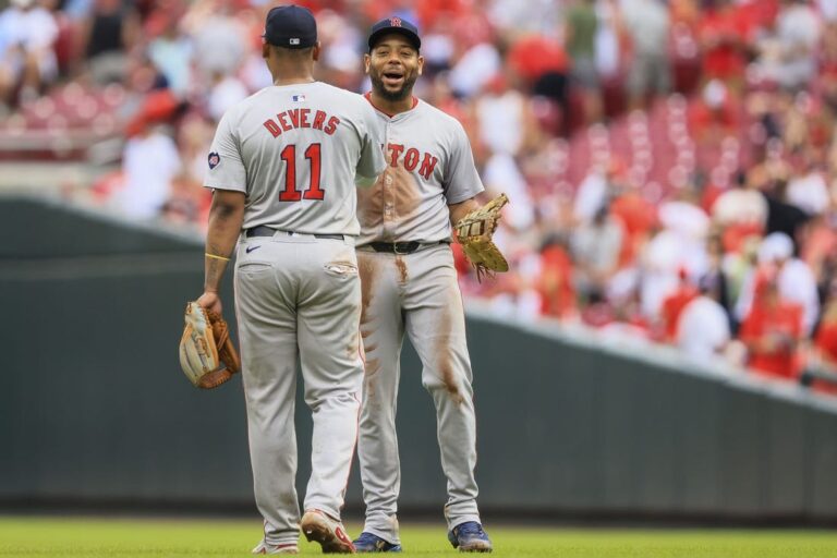 After successful road trip, Red Sox begin series vs