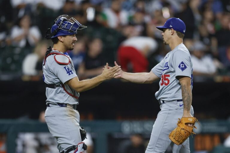 MLB roundup: Rookie Gavin Stone, Dodgers blank White Sox
