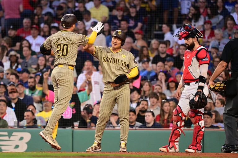 Nine-run inning sparks Padres' rout of Red Sox