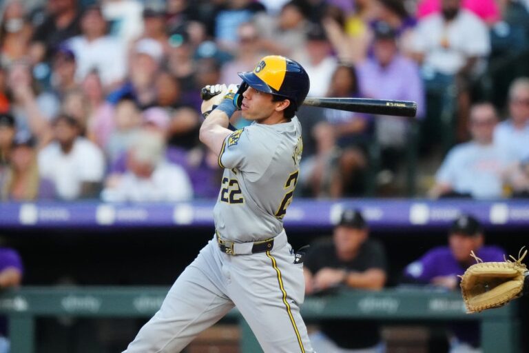 All-Star Christian Yelich on a tear as Brewers close Rockies series
