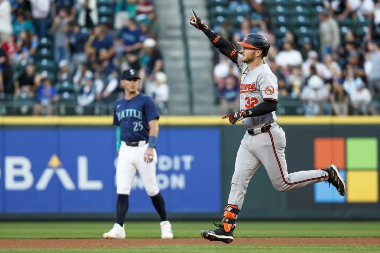 Dean Kremer returns from IL, leads Orioles past M's