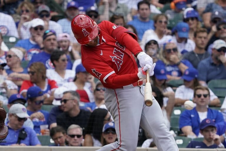 Angels hope to jump-start offense against Cubs