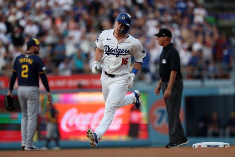 Will Smith belts three homers as Dodgers overtake Brewers