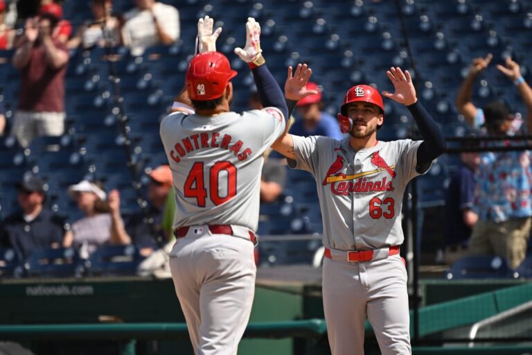 With offense rolling, Cards close series with Nationals