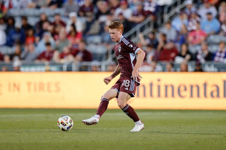 Rapids stay hot at home, club St