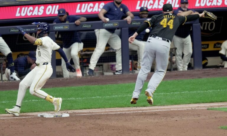 Pirates belt five homers, blow out Brewers