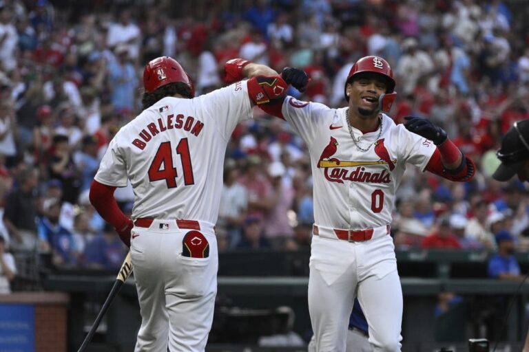 Late rally pushes Cards past Cubs for sweep of twin bill