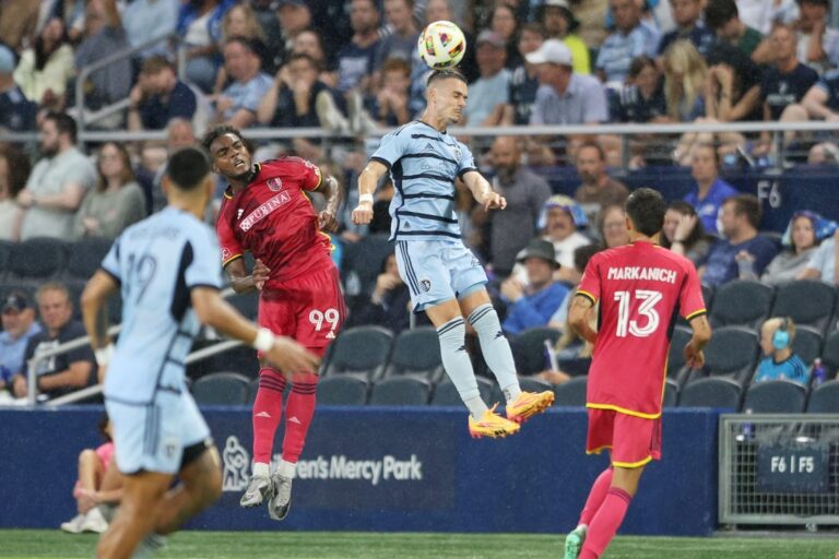 Sporting KC's late goal nets draw against St