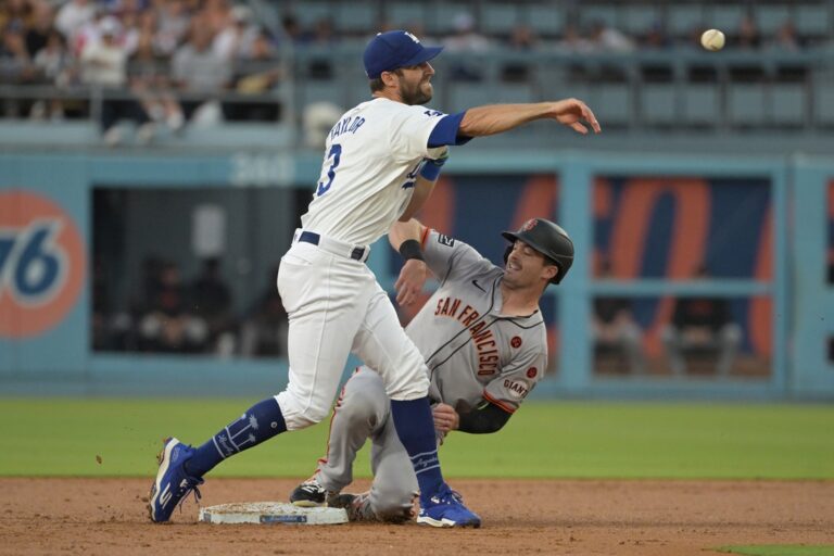 Dodgers place Chris Taylor (groin) on IL, call up OF James Outman