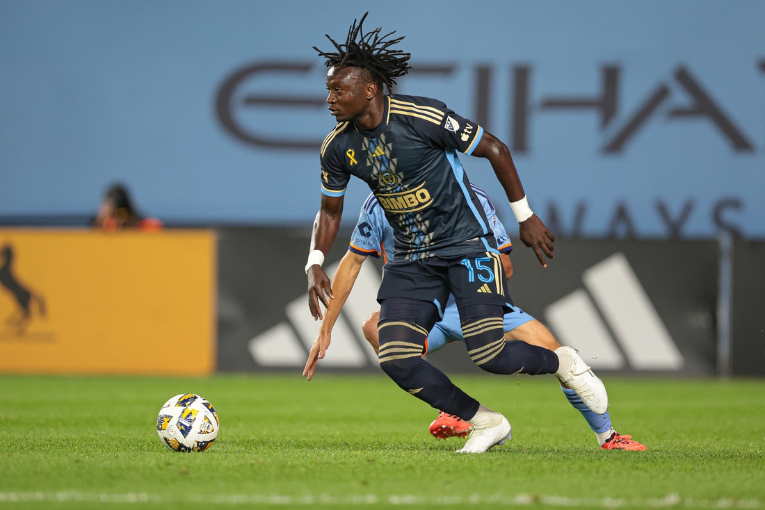 Union D Olivier Mbaizo agree to contract extension