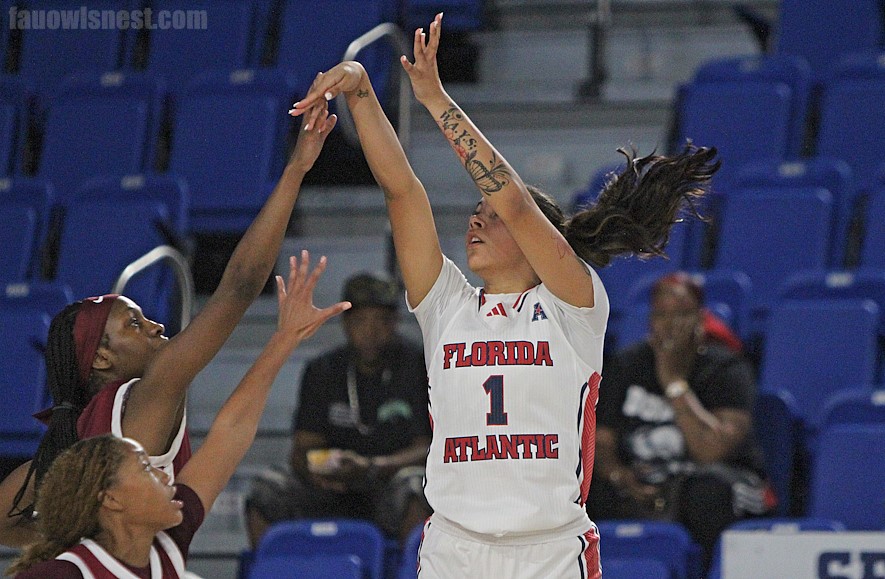 Owls Soar Past Wildcats: FAU Closes Home Stand With Dominant Victory over Bethune-Cookman