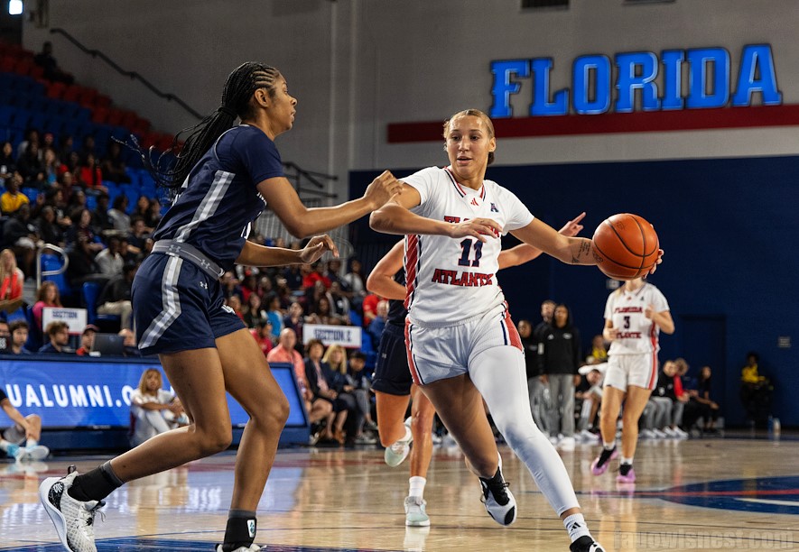 Owls Rally Late: FAU Tops North Florida with Dominant Fourth Quarter