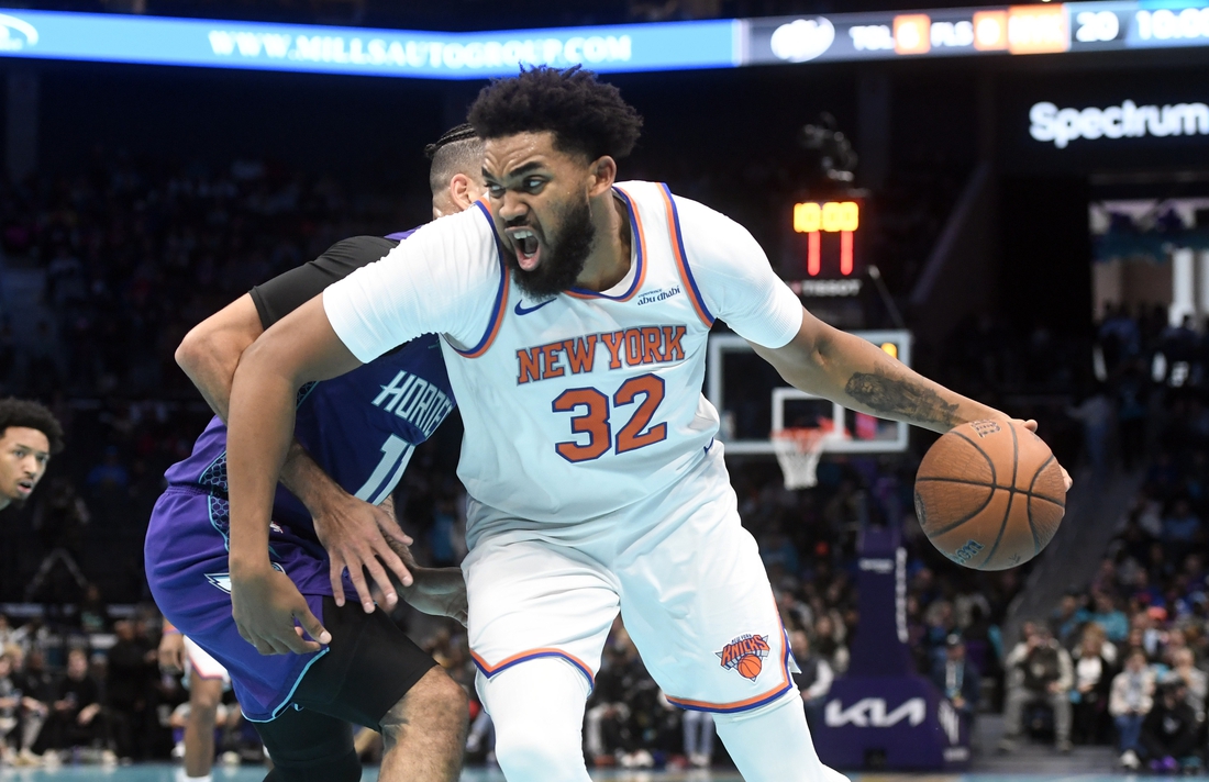 Knicks getting back to business, host Hornets