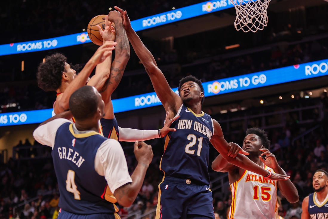 De'Andre Hunter helps Hawks handle stumbling Pelicans