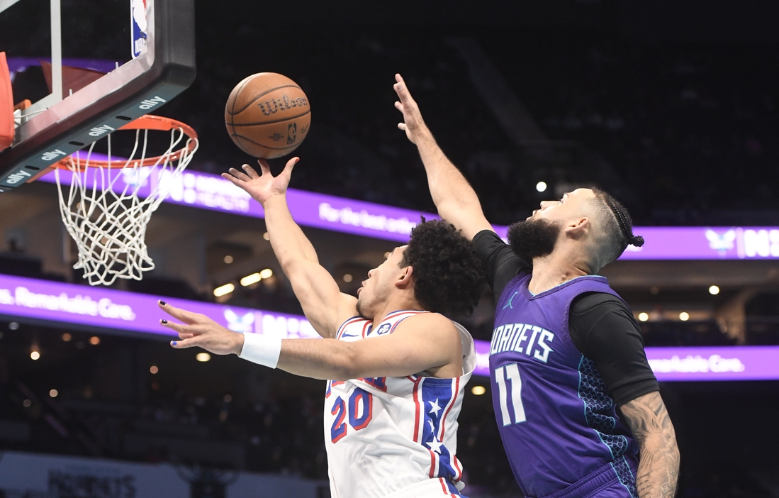 Tyrese Maxey's late surge helps 76ers hold off Hornets