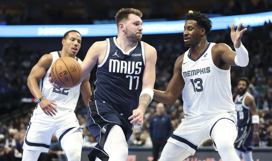 Mavs overcome 15-point deficit, halt Grizzlies' win streak