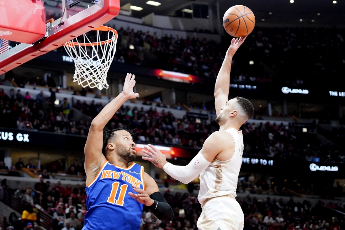 Zach LaVine, Coby White combine for 66, Bulls top Knicks