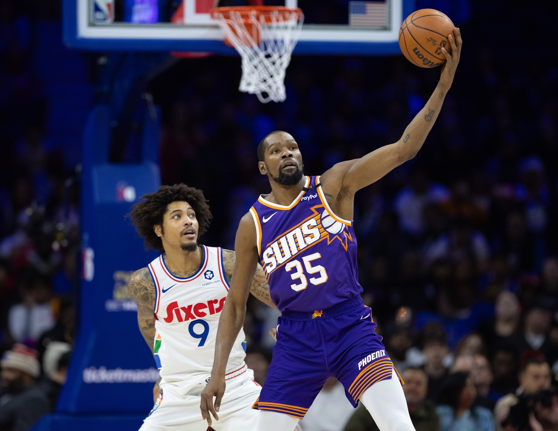 Suns end skid at four games by beating 76ers