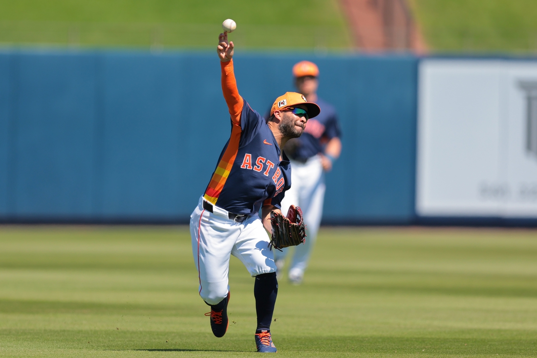 Astros’ Jose Altuve to play ‘majority’ of games in LF